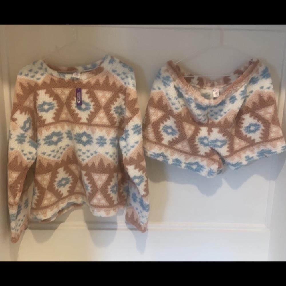 NWT Sugar & Jade Sherpa patterned lounge short set